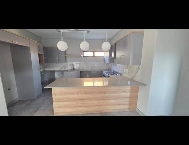 3 BEDROOM HOUSE FOR SALE IN FOUNTAINBROOK ESTATE